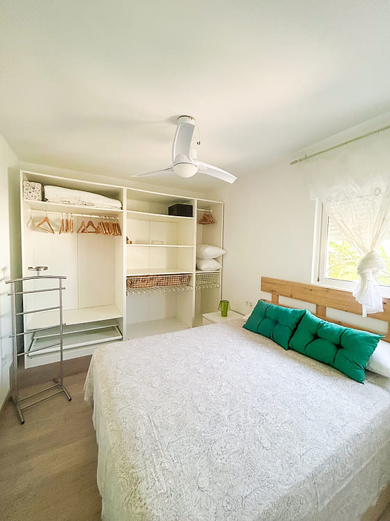 dormitorio principal cama doble casa chato playa honda — Casa Chato, apartamento en Playa Honda, Cartagena